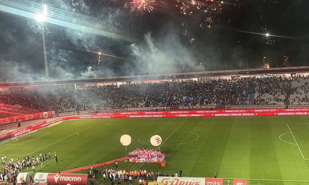 ZVEZDINA SLIKA GODINE Šampioni na podijumu sa peharima, Delije i spektakularan vatromet (FOTO+VIDEO)