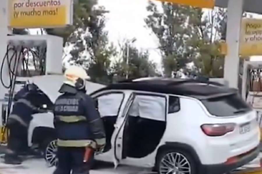 STRAŠNO Poznati argentinski fudbaler se zakucao u benzinsku pumpu! Neki bi umrli od količine alkohola u krvi koja mu je izmerena (VIDEO)