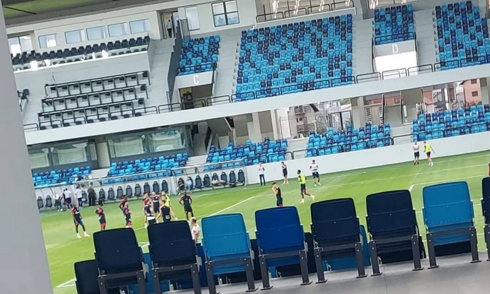 VELIKA PODRŠKA I VAN BEOGRADA Zvezda odradila trening, navijači ispratili kako dolikuje (FOTO)
