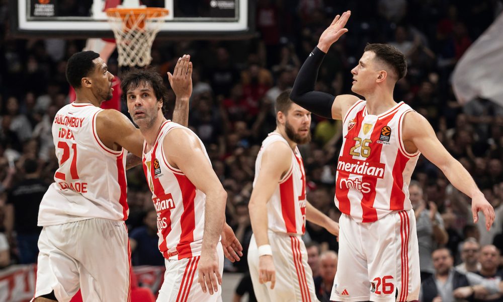 ZVEZDIN APEL NAVIJAČIMA PRED FINALNU SERIJU: Ne ubacujte ništa na teren i ne nasedajte na provokacije!