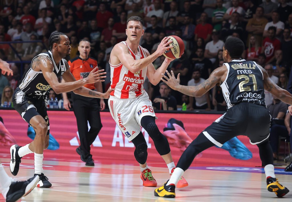 EGAL NA POLUVREMENU Nedović briljira, Partizan uspešno odoleva! Čeka nas drama do samog kraja (VIDEO)