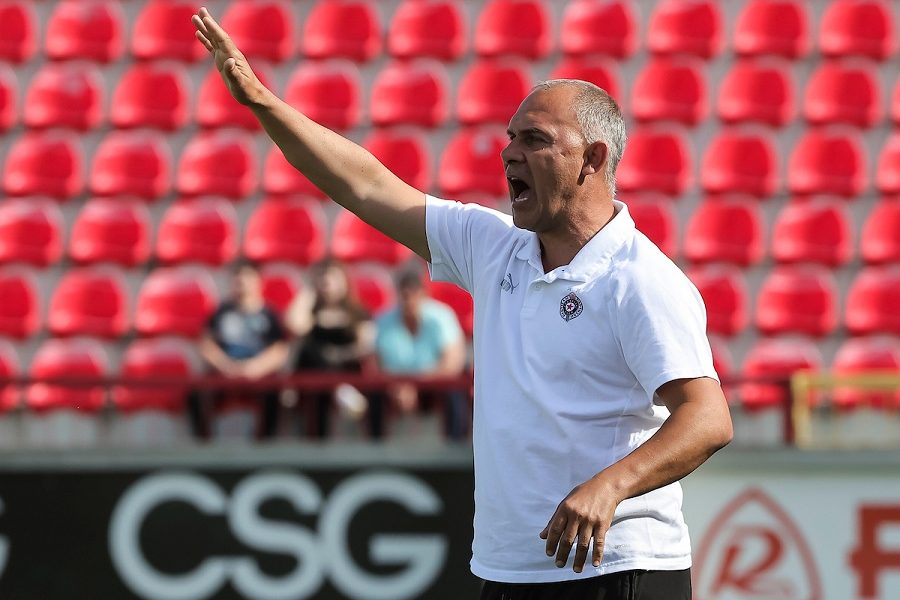 PARTIZAN TONE, NAVIJAČI REKLI SVOJE „Grobari“ u Kruševcu pokazali šta misle o smeni trenera i Nađu (VIDEO)