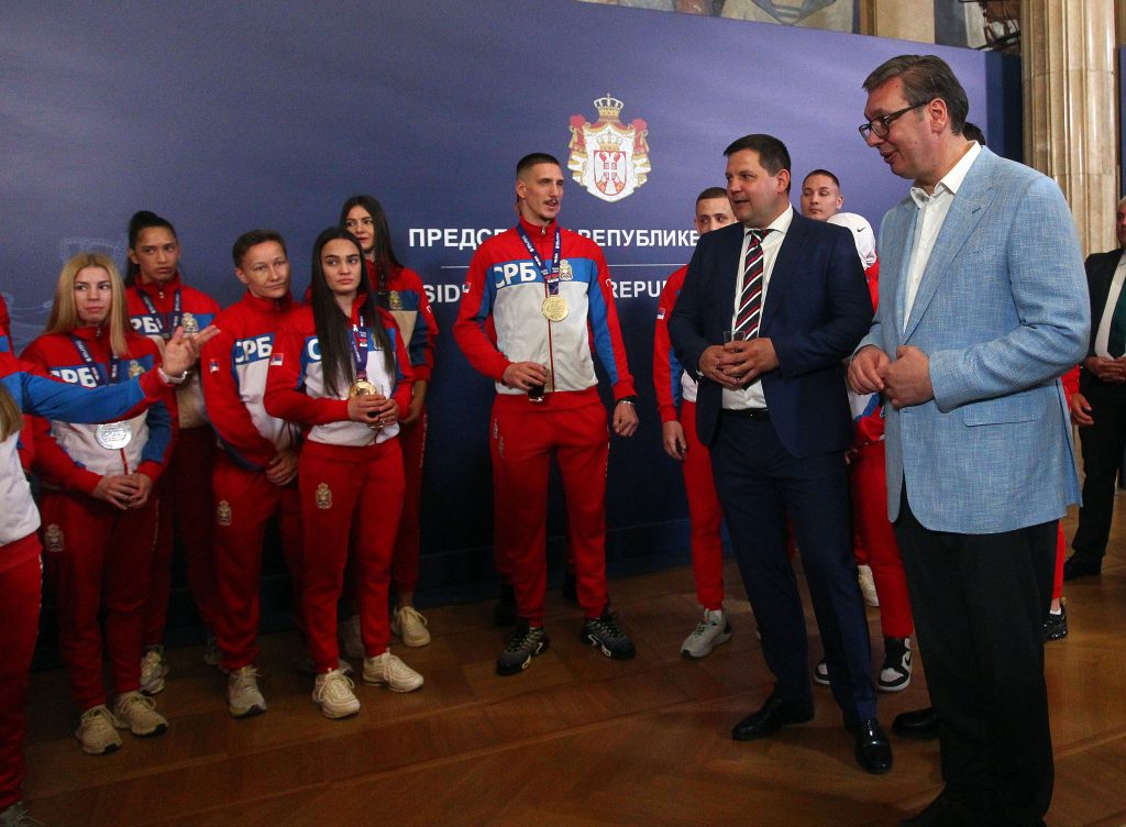 VUČIĆ UGOSTIO REPREZENTACIJU SRBIJE: Ponosni smo, hvala što decu vraćate u bokserske sale