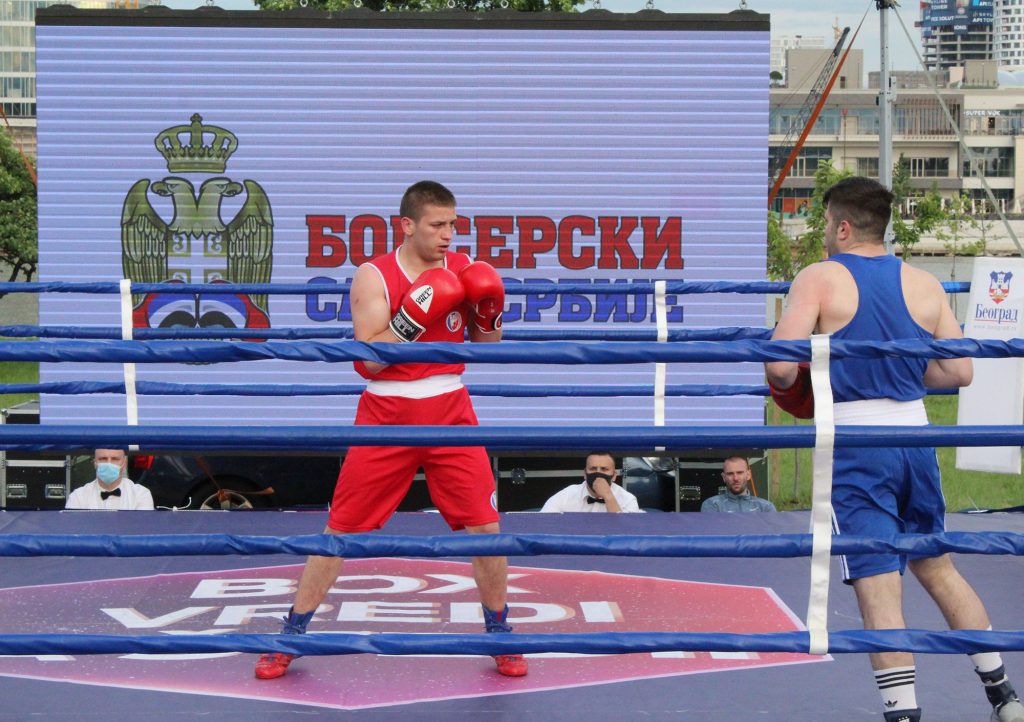 PUCA BOKS „BOMBA“ U BEOGRADU Zvezda i Olimpijakos uvertira za Ligu šampiona! Učestvovaće Real, Bajern, PSŽ…
