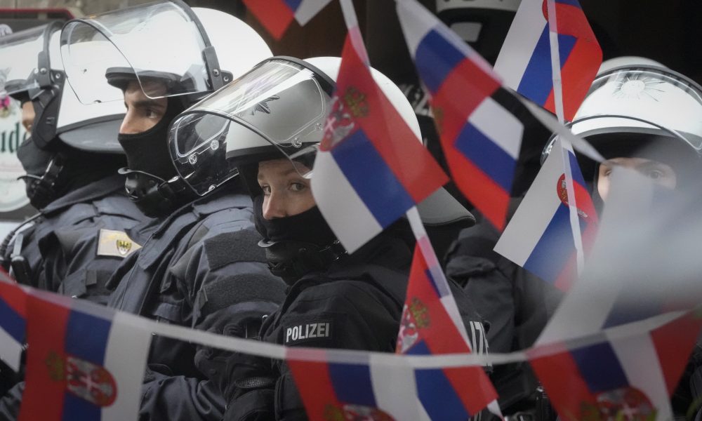 POSLEDICE TUČE Nemačka policija uhapsila srpske navijače (VIDEO)