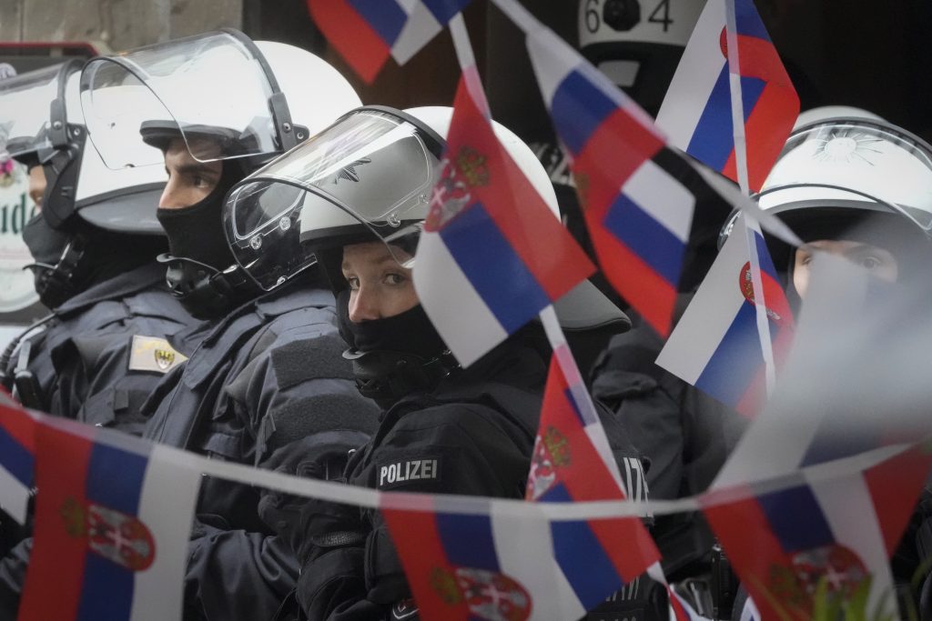 POSLEDICE TUČE Nemačka policija uhapsila srpske navijače (VIDEO)