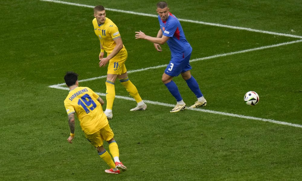 JUNAK DANA Obukao plašt superheroja, pa golom i asistencijom probudio klinički mrtvu reprezentaciju! (VIDEO)