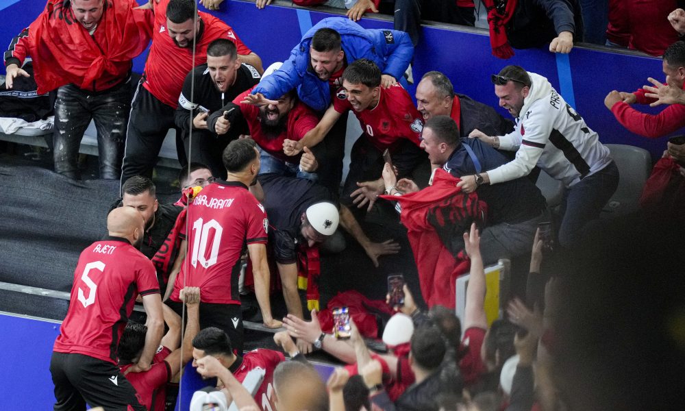 NAJBRŽI GOL U ISTORIJI EVROPSKIH PRVENSTAVA Albanci kaznili nesmotrenost Italijana i ispisali istoriju (VIDEO)