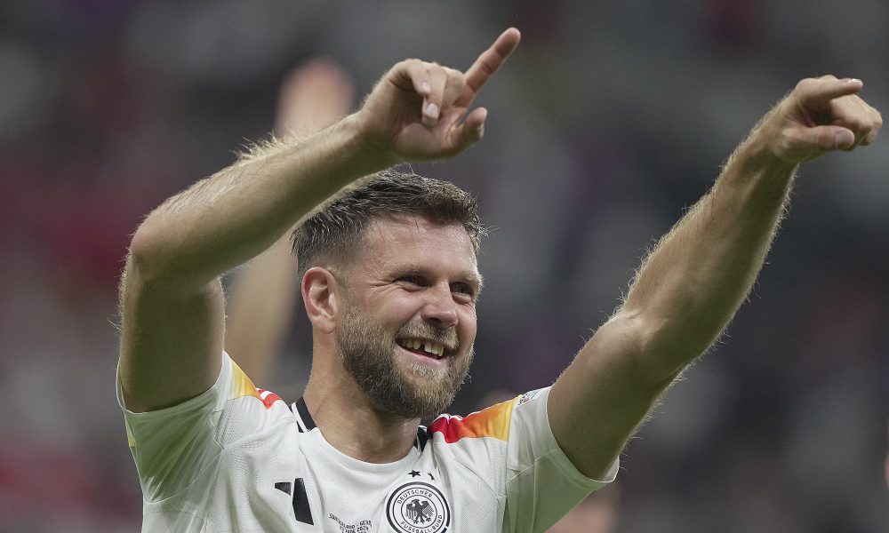 JUNAK DANA Nemački „džoker“ sačuvao prvo mesto! Napadač kome je jedna šansa sasvim dovoljna za gol (VIDEO)