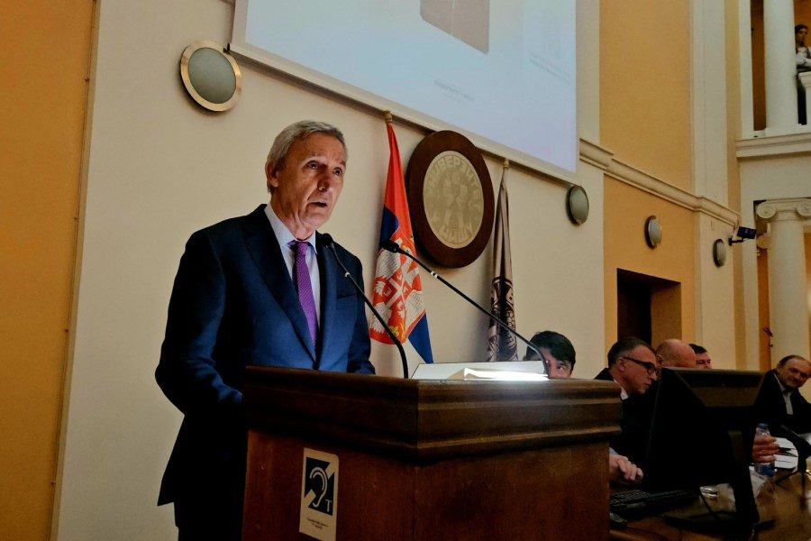 VELIKO PRIZNANJE ZA SVETISLAVA PEŠIĆA Selektor postao počasni doktor Univerziteta u Nišu (VIDEO)
