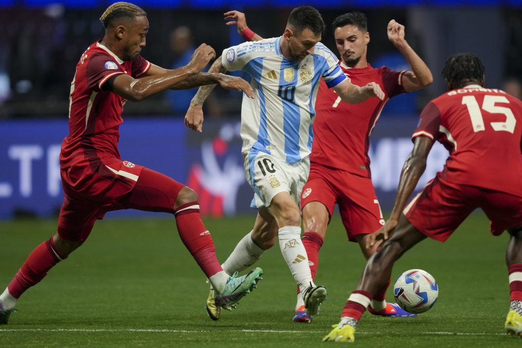 ŠOKANTNO PRIZNANJE BIVŠEG FIFA SUDIJE Oprostio je Mesiju žuti karton, a Argentinac je zauzvrat morao da…