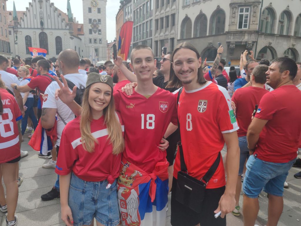 POBEDA I NIŠTA DRUGO! Ogroman optimizam među srpskim navijačima (VIDEO)