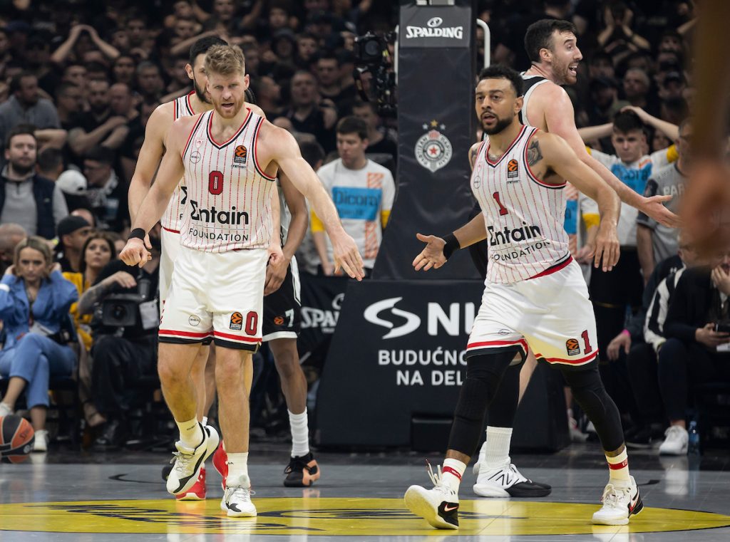 „GROBARI“ SU SE NADALI NJEGOVOM DOLASKU, ALI… Sjajni plejmejker dobio ponudu koja se teško odbija! (FOTO)