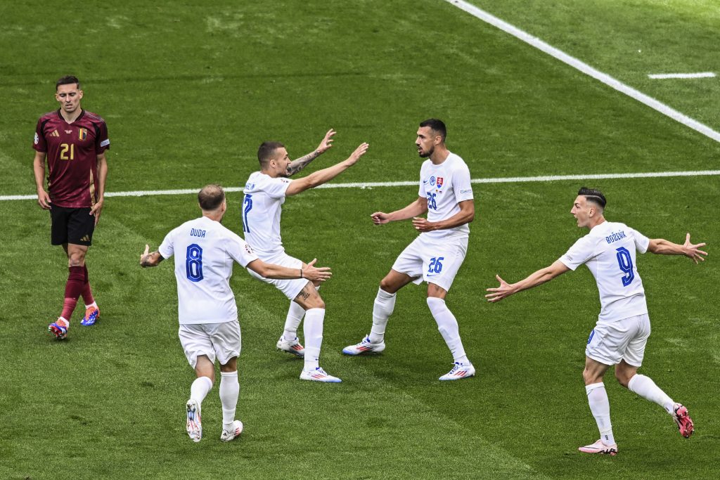 PRVO VELIKO IZNENAĐENJE Šeprtlja Lukaku je opet sve promašio i poništena su mu dva gola! Slovaci surovo kaznili prepotentnu Belgiju! (FOTO+VIDEO)