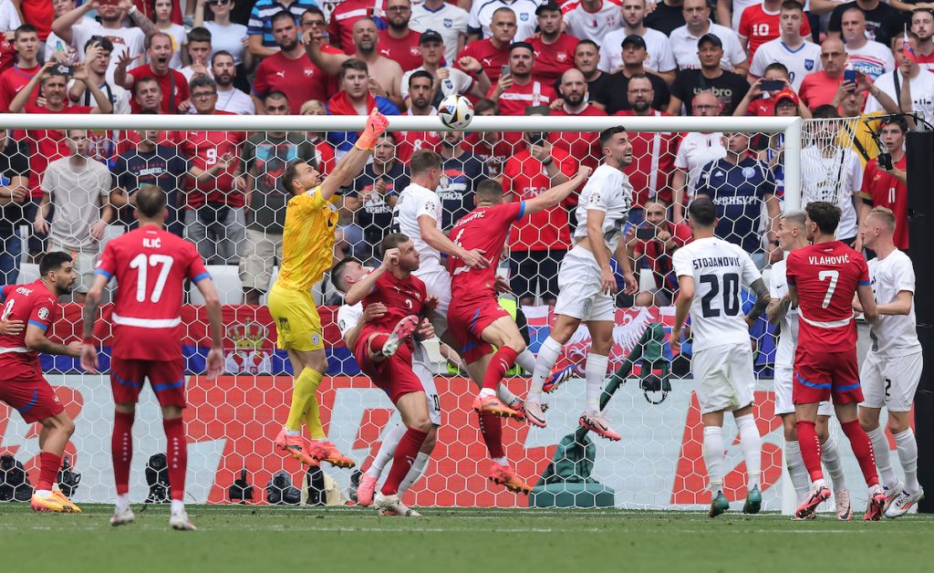 SRBIJA OSTAJE ŽIVA! Mirisalo je na novi poraz, a onda se ukazao Luka Jović i ostavio nas na turniru golom u 95. minutu! Biti ili ne biti protiv Danske (FOTO/VIDEO)