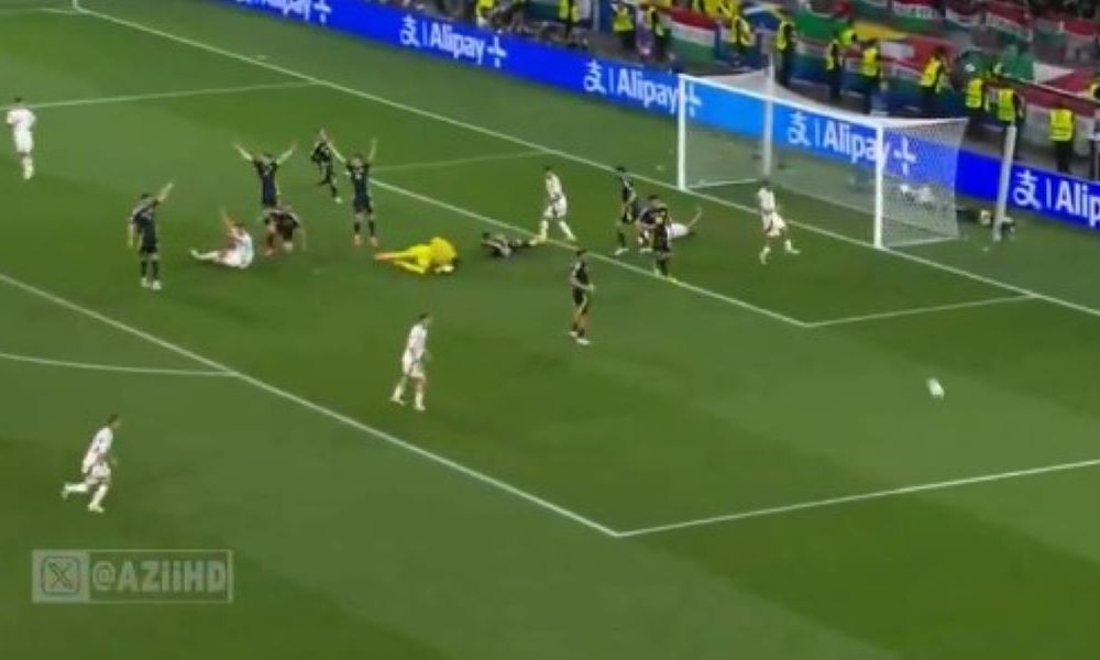 UŽAS U ŠTUTGARTU Mađarski fudbaler ostao da leži posle sudara, na nosilima odnet sa terena (VIDEO)