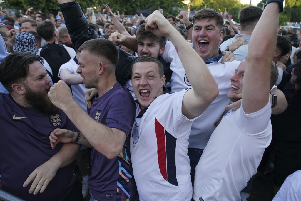 EPILOG TUČE U GELZENKIRHENU Napali, pa pobegli! Teško povređeni Englezi i Albanci! (FOTO)