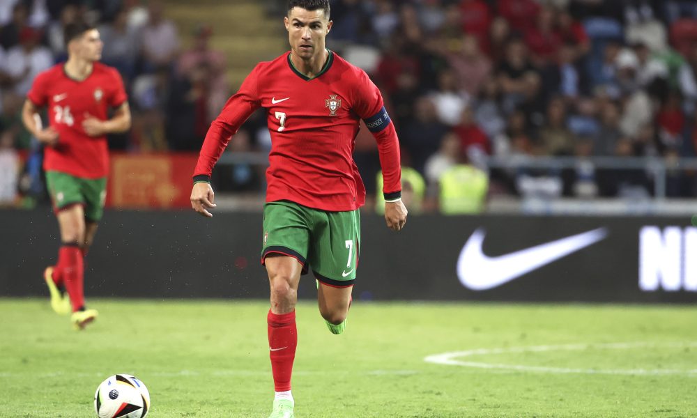 PREDSTAVLJAMO UČESNIKE EVROPSKOG PRVENSTVA – GRUPA F Ronaldo u poslednjem plesu želi opet na tron! Gruzijanci bi „prvo, pa muško“, Česi se uzdaju u kontinuitet, turski orkestar sa italijanskim dirigentom obećava