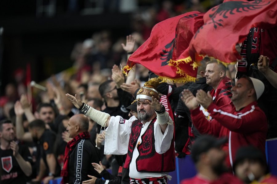 UEFA REAGOVALA Pokrenuta istraga protiv Hrvatske i Albanije!