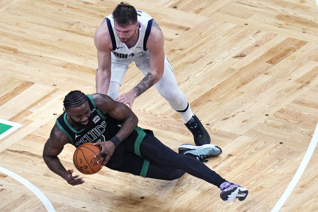 DONČIĆEV TRIPL-DABL NEDOVOLJAN Boston odbranio domaći teren i duplirao vođstvo u finalu