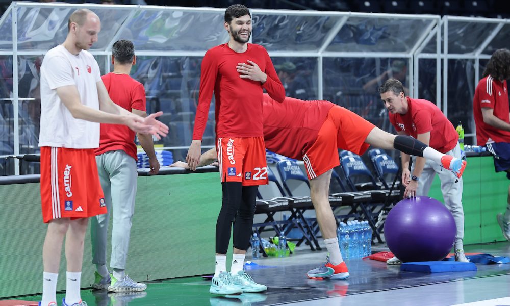 FOTO-UBOD Tužna slika Jaga sa štakama i ortopedskom čizmom (FOTO)