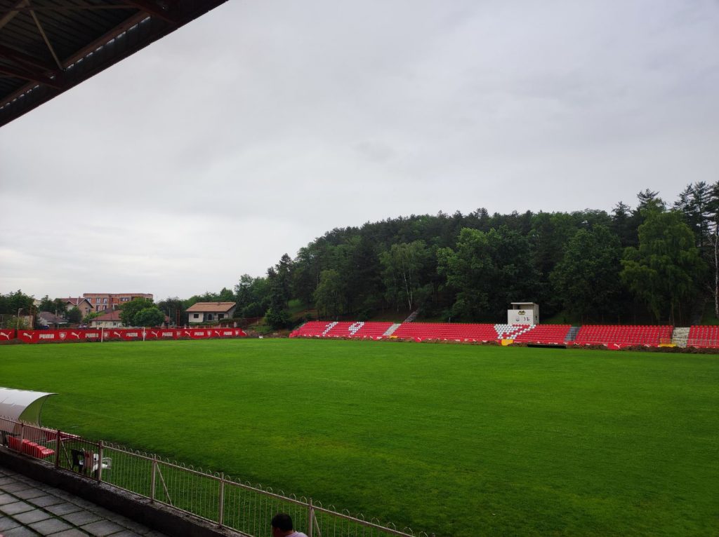 MAXBET SPORT NA UBU Stadion ušuškan ispod šume biće mesto superligaških okršaja (FOTO)