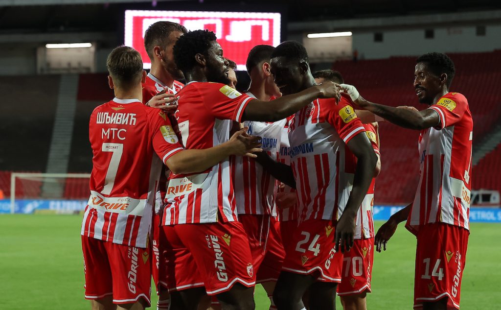 Zvezdin aktivan fudbal sedmi na svetu (FOTO)