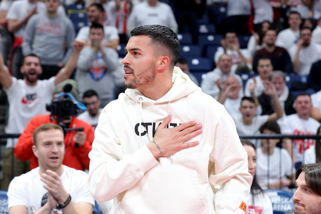 UŽIVA Zvezdaši ga čekaju raširenih ruku, a Radonjić i srpski reprezentativac vreme provode na rajskom ostrvu (FOTO)