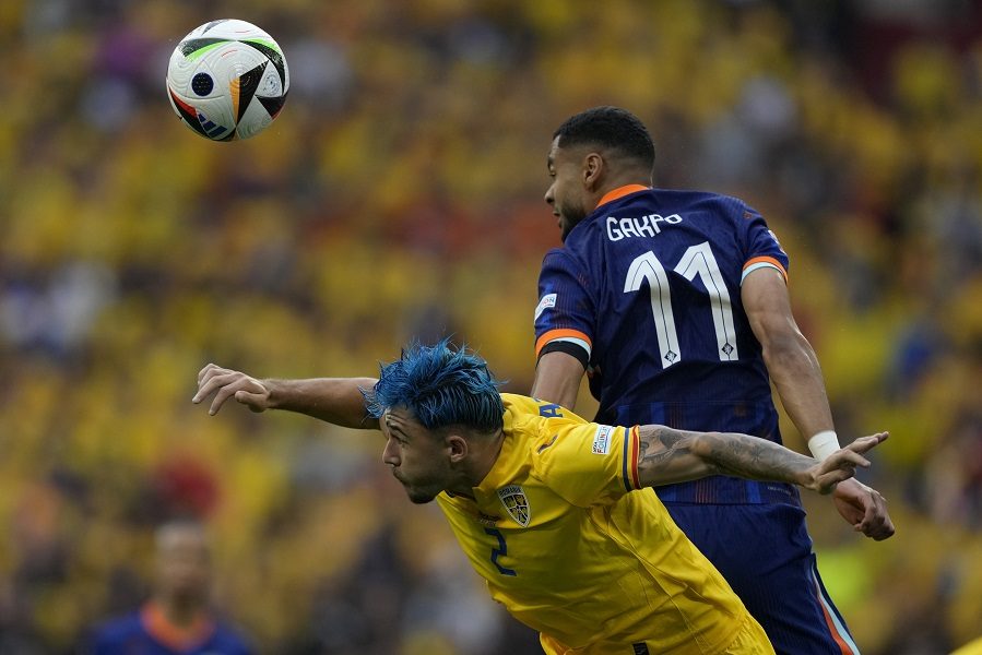 HOLANDIJA PRETPOSLEDNJI ČETVRTFINALISTA Gol Gakpa i dva Malena umirili Rumune (VIDEO)