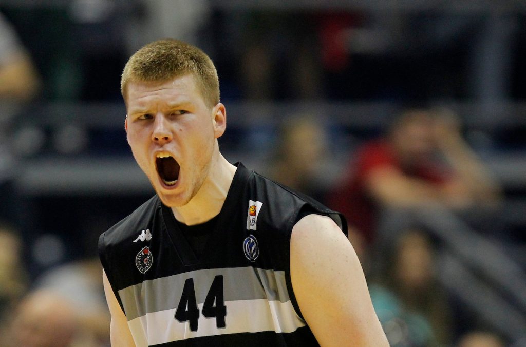 Bertans i Partizan? Ima tu jedna začkoljica… I meri se u stotinama hiljada dolara