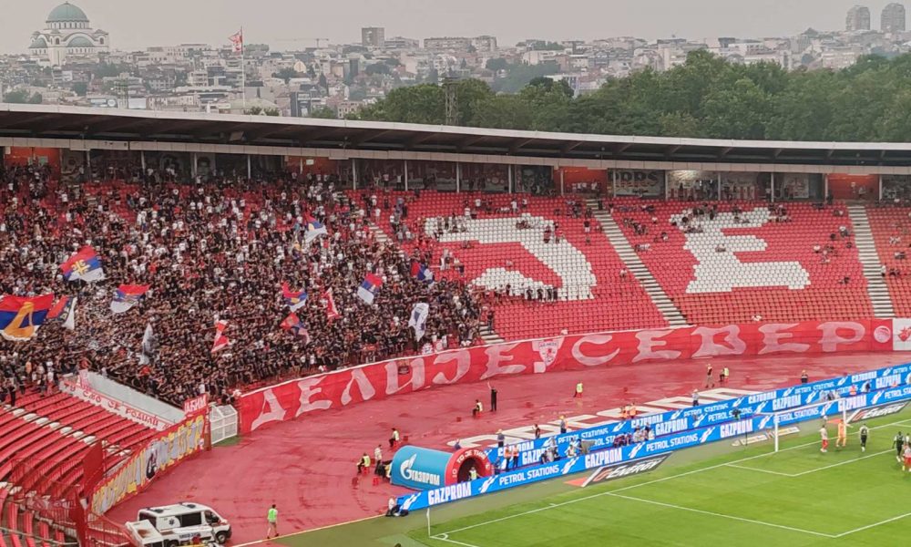 NIJE SEZONA POČELA SAMO ZA FUDBALERE Evo kojom pesmom su „delije“ otvorile Superligu (VIDEO)