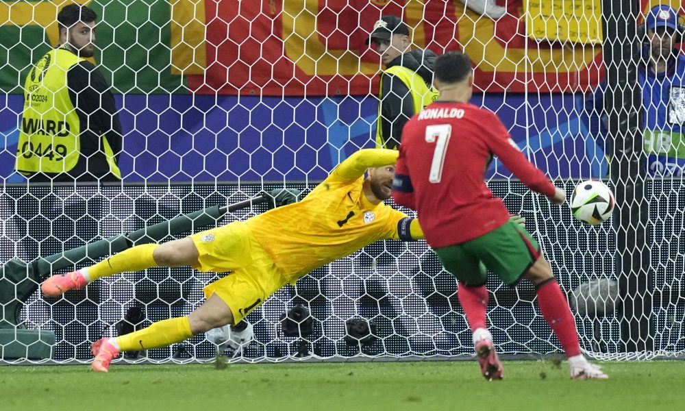 Olga Danilović objavila trenutak posle kojeg je njen dečko rasplakao Ronalda… Zanimljivu poruku imala je za Oblaka (FOTO)