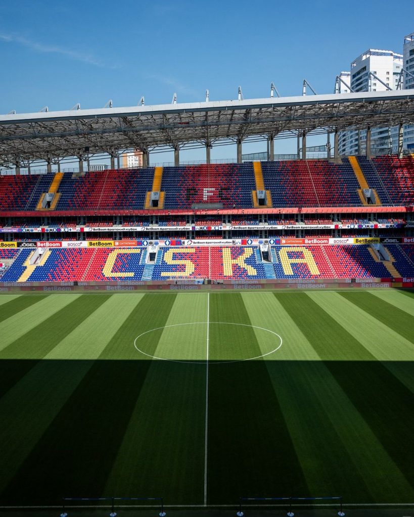 BAŠ JE BRATSKI „Grobarima“ će ovo da se dopadne! Moskovljani ukrasili tribinu po ukusu crno-belih (FOTO)