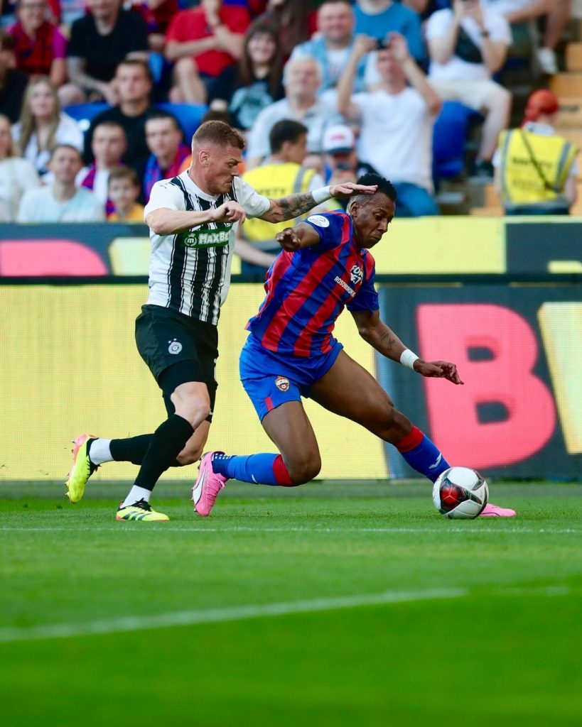 BRATSKI KUP Odbrana Partizana spavala na početku oba poluvremena, „armejci“ su to surovo kaznili – 3:0! U strelce se upisao i gost Bambi Tošić (FOTO/VIDEO)