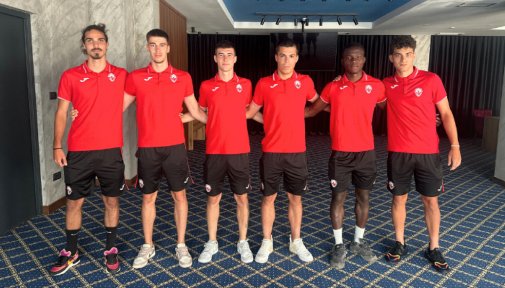 SKLAPANJE TIMA NA KROVU Šest fudbalera pojačalo Voždovac