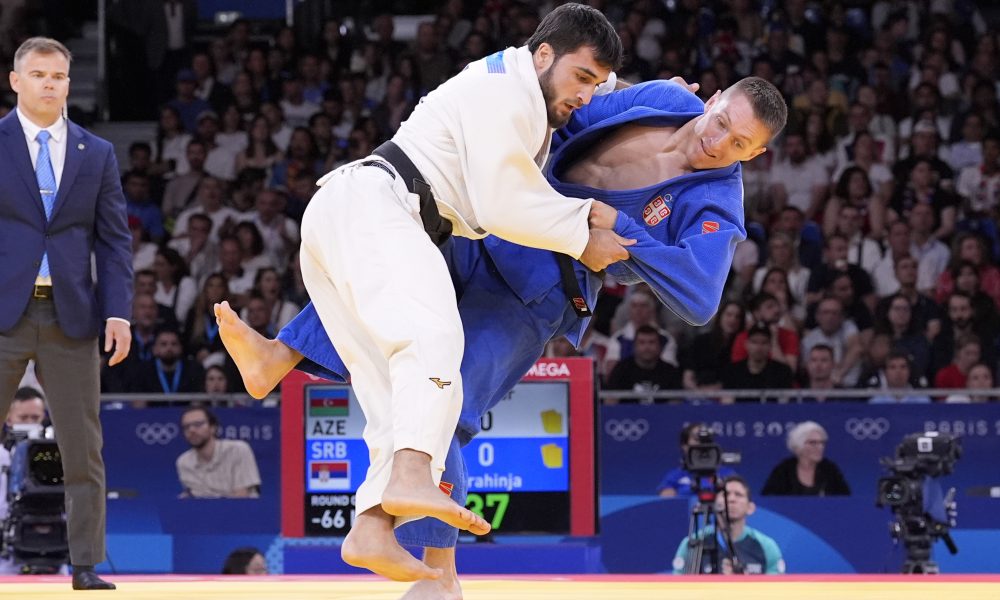 JOŠ KORAK DO MEDALJE Bunčić pobedio bez borbe, sledi meč za bronzu