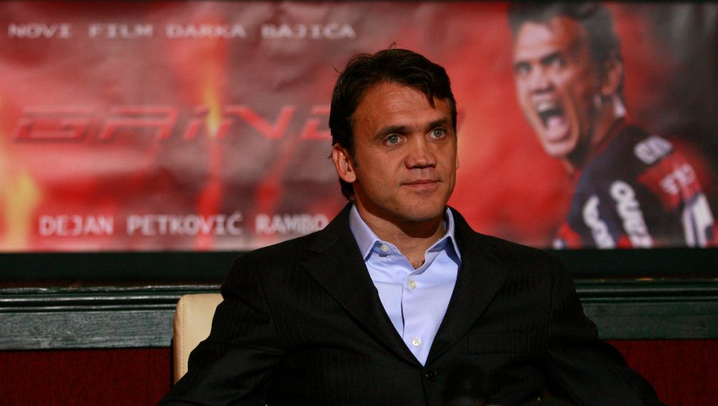 ŠTA TO RADI RAMBO PETKOVIĆ? Loptu je zamenio bušilicom, zanima ga šta misle navijači (VIDEO)