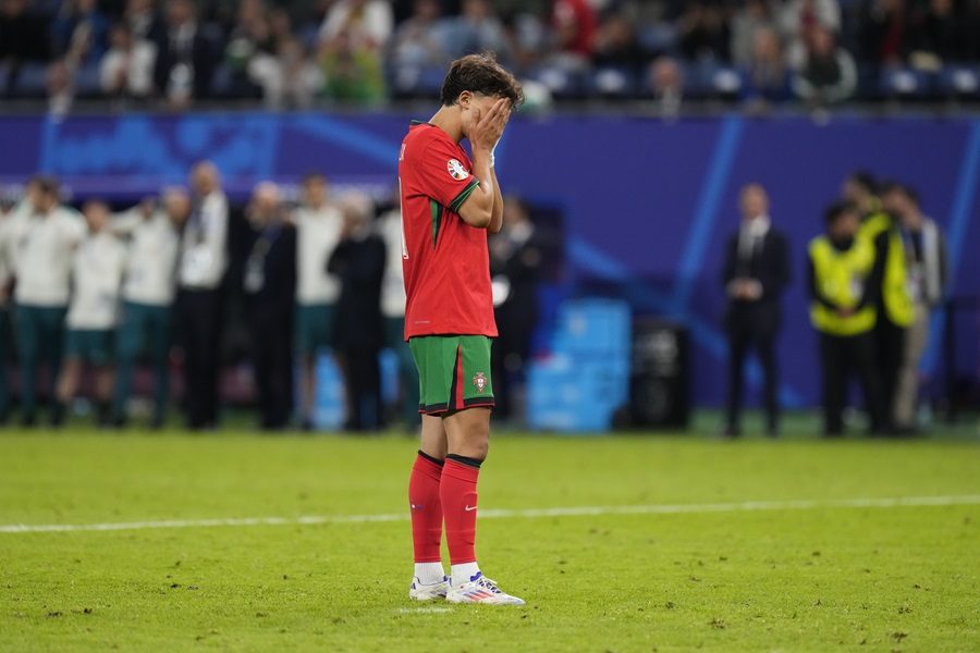 TRAGIČAR DANA Stativa zaustavila Feliksov udarac sa bele tačke i Portugalce u četvrtfinalu! (VIDEO)