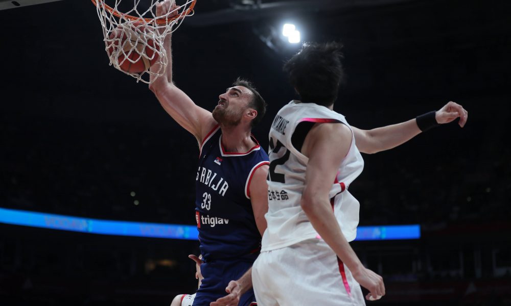 SRBIJA BLISTA U LILU Micić i Milutinov ulepšali prvu četvrtinu (VIDEO)