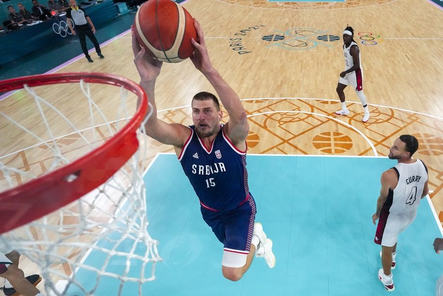 POLUVREME Srbija trojkama torpedolava Amere, ima 11 poena prednosti! Finale sve bliže (VIDEO)