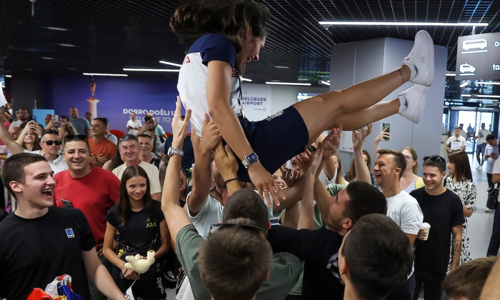 ŠAMPIONSKE SUZE Ovo naša heroina sigurno nije ranije doživela! Srebrnu Aleksandru Perišić… (VIDEO)