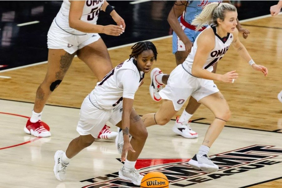 DVE AMERIKANKE U NIŠU Student završio prelazni rok