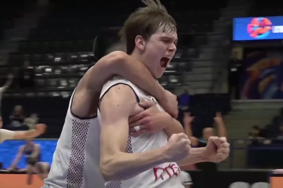 KAKVO LUDILO! Trojka uz zvuk sirene za finale Evrobasketa – Srbija slavi Andreja Kostića (VIDEO)