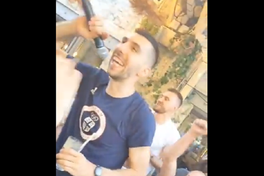 BOGDAN ZAPEVAO „SVE ZA LJUBAV, SVE ZA PARTIZAN“ Odgovorio mu odmah Dobrić, podržao ga Petrušev! Znači li to šta? (VIDEO)