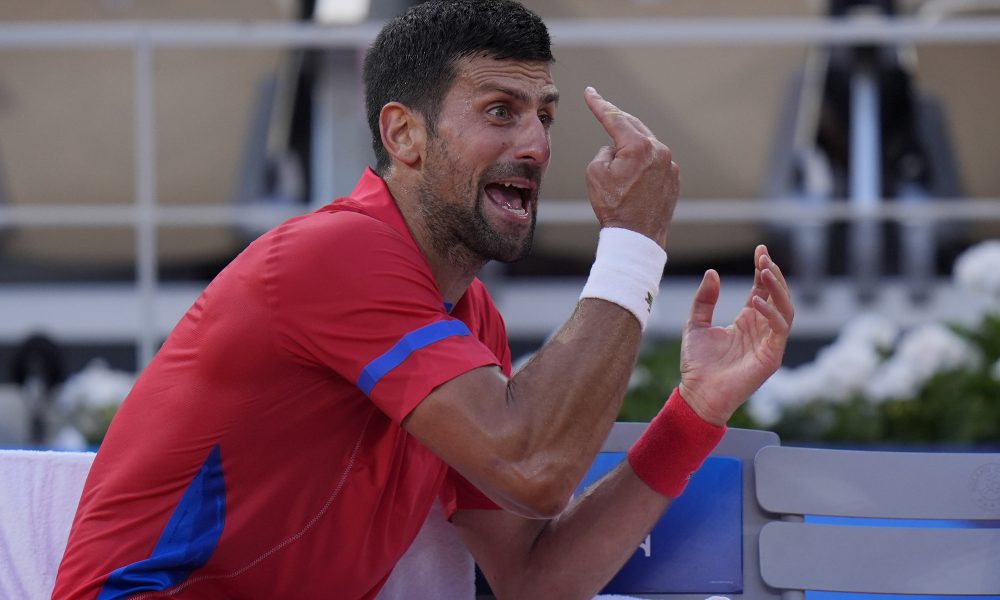 NOVAK LJUT NA TROICKOG I STRUČNI ŠTAB: Dva sata vas molim… (VIDEO)