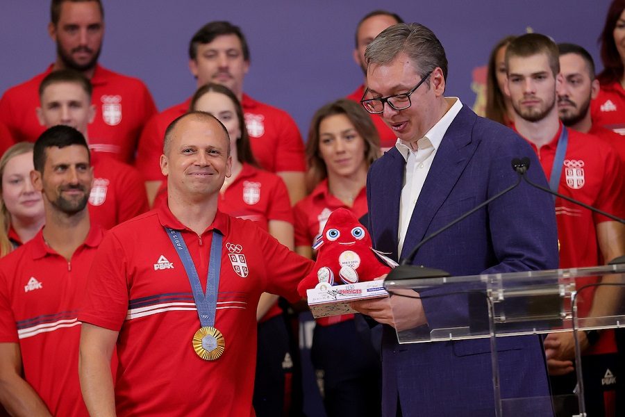 Vučić se zahvalio sportistima: Svaki građanin ove zemlje nosi medalju i zna da je bolji od „Drim tima“