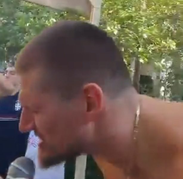 JOŠ JEDAN DETALJ SA PROSLAVE Zapevan je čuveni hit, a onda se oglasio Jokić! (VIDEO)