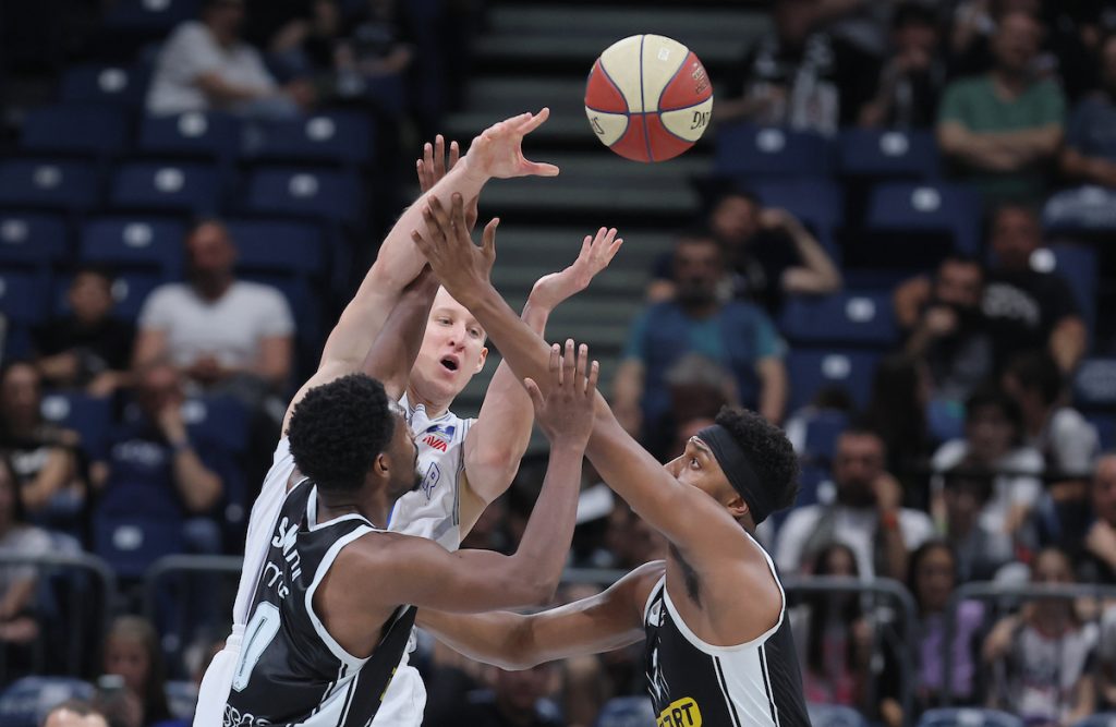 DVOSTRUKI MVP ABA LIGE NA KALJENJU Valensija ga prosledila novom članu ACB lige
