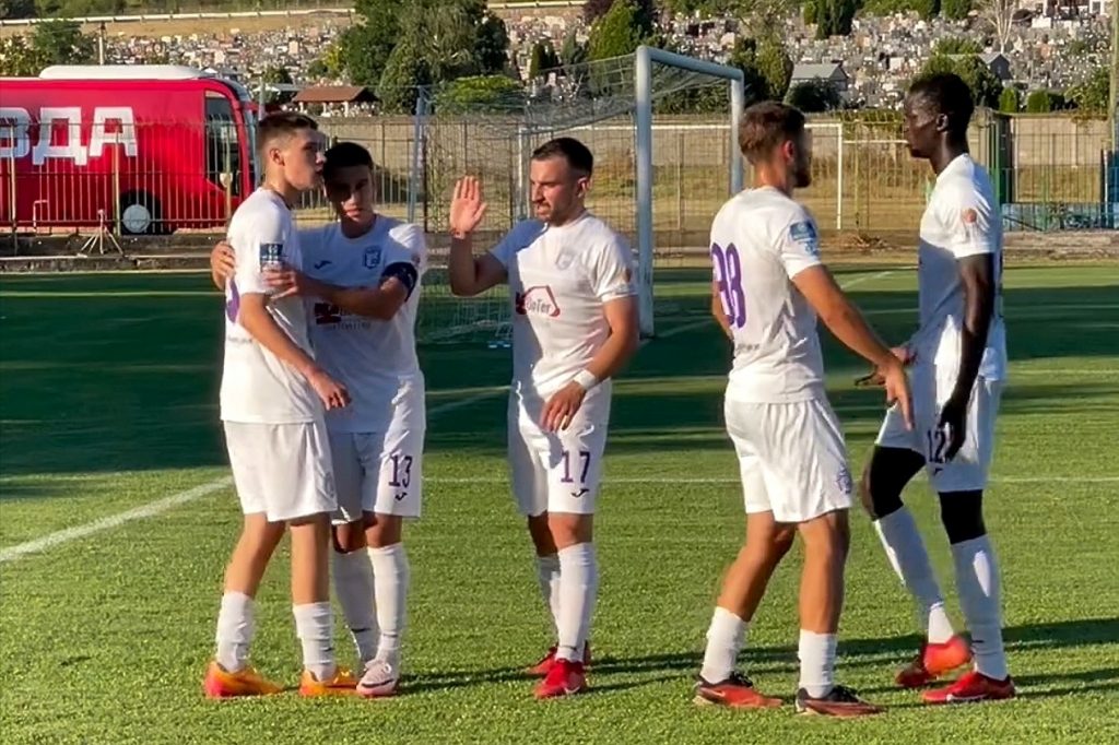 PRVA LIGA U Paraćinu festival golova, na ostalim terenima sevali crveni kartoni (VIDEO)