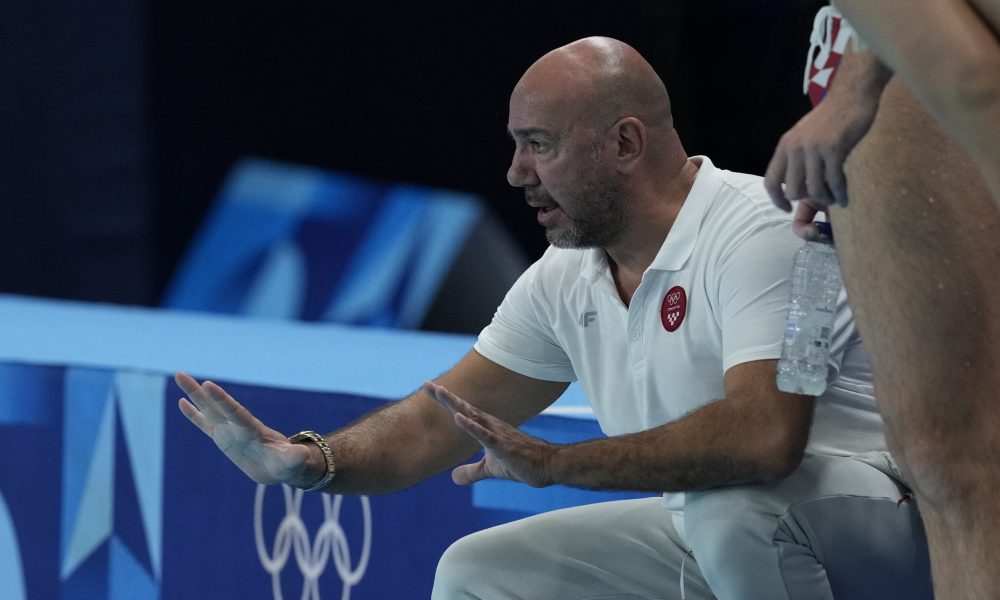 SKANDALOZNO PONAŠANJE Hrvatski selektor psovao majku srpskom sudiji! (VIDEO)
